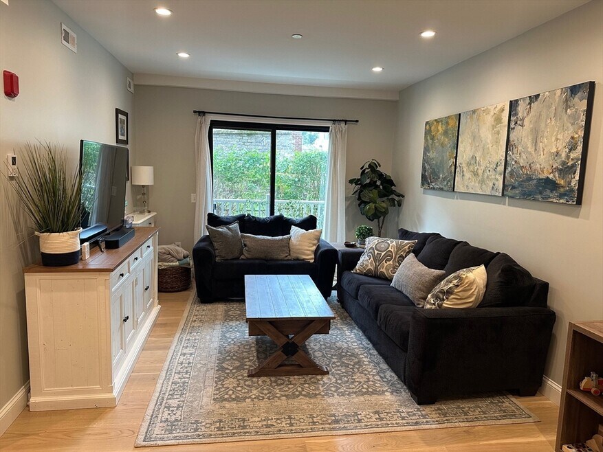 56 Winship St unit 102, Brighton, MA 02135 - photo 1