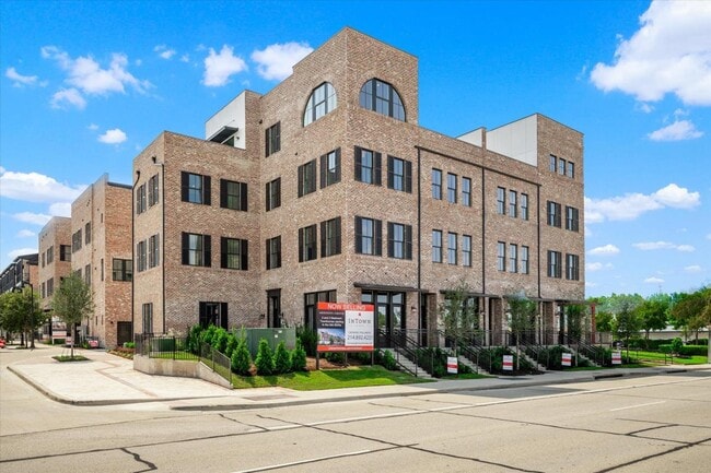 4066 Oak Cir, Addison, TX 75001 - photo 2