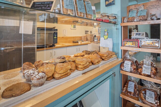 If you're goin' down the road feeling bad, stop by Grateful Bread and feel better in Sierra Oaks