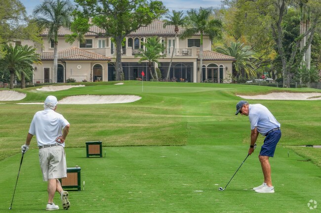 Golfview residents love having access to nearby golf courses.
