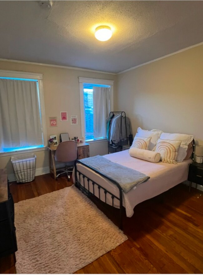 9 Gardner St unit 4, Boston, MA 02134 - photo 3