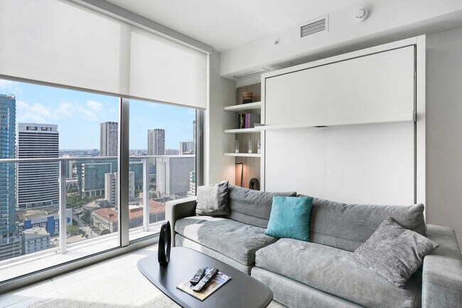 227 NE 2nd St unit FL31-ID1230857P, Miami, FL 33132 - photo 2