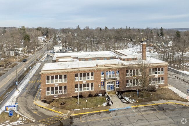 Jefferson Elementary School offers a variety of programs that challenge children.