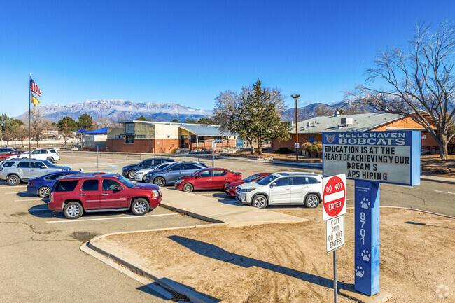Bellehaven Elementary School earns a C- from Niche.
