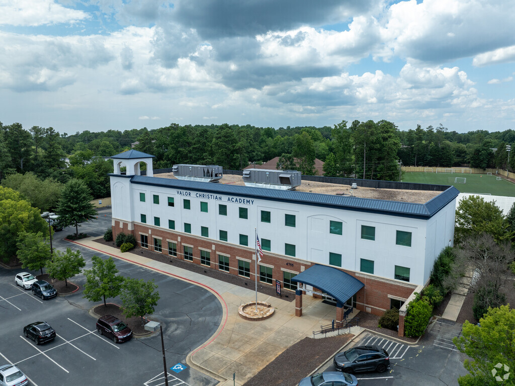 Valor Christian Academy has 357
Students at the school.