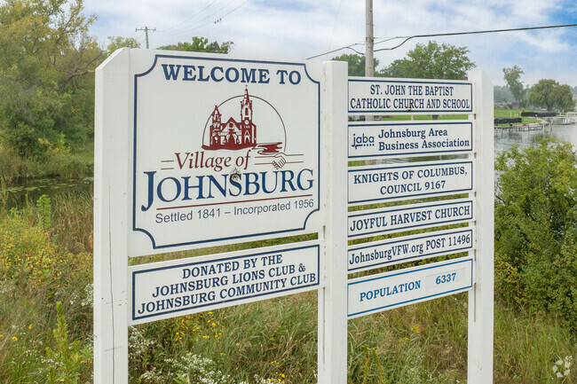 The neighborhood of West Palm Beach is just east of Johnsburg, Illinois.