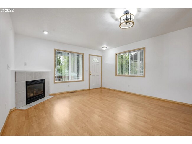 3552 SE 66th Ave, Portland, OR 97206 - photo 5