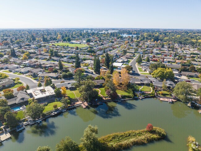 The homes in North Lodi are bordered by downtown and Lodi Lake.