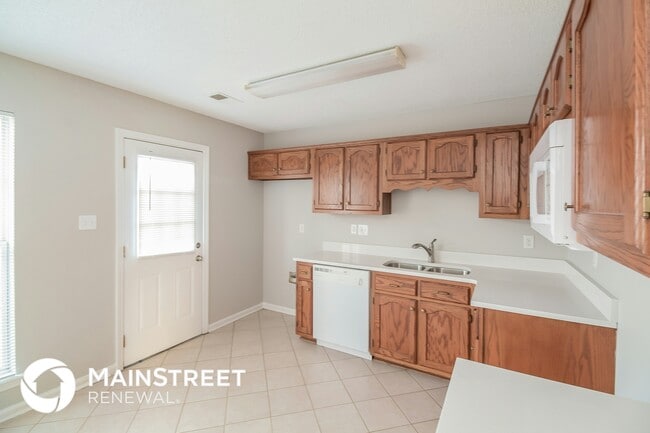 10696 Pecan View Dr, Olive Branch, MS 38654 - photo 7