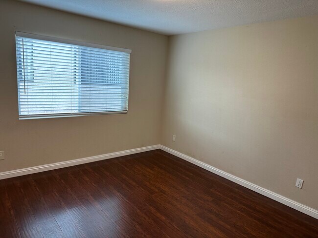 1511 257th St unit 4, Los Angeles, CA 90710 - photo 5