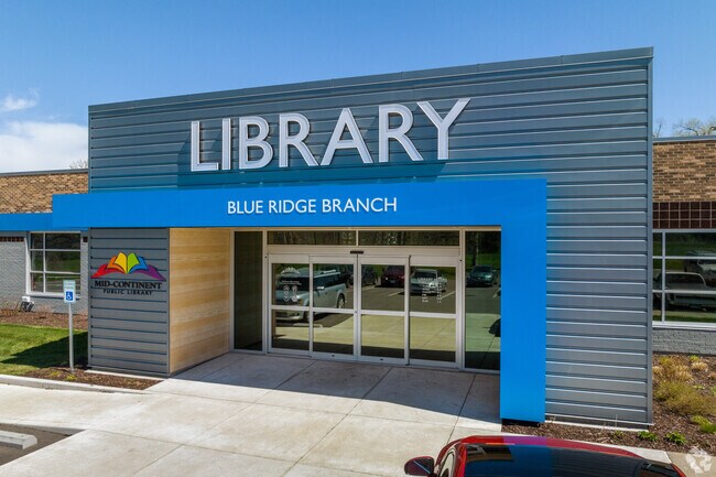 Blue Ridge Branch Library hosts story times, book clubs, and English classes near Oldham Farms.