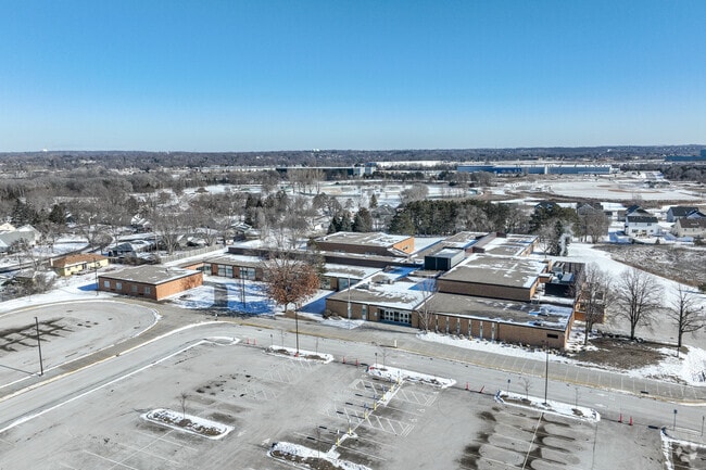 Pine Hill Elementary School has earned an overall grade of B- from Niche.com.