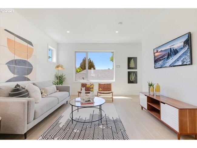 3958 SE Gladstone St, Portland, OR 97202 - photo 5