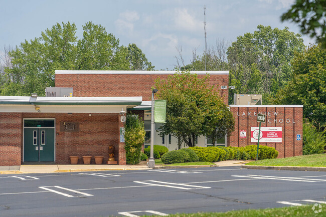 Lakeview Elementary School has a grade of A on Niche.