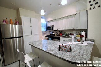 2007 Commonwealth Ave, Auburndale, MA 02466