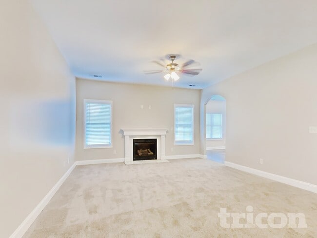 2010 Tiffany Ct, Villa Rica, GA 30180 - photo 2