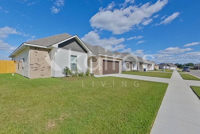 102 Hendrix Rd, Carencro, LA 70520 - photo 2