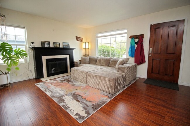 9020 SE Stephens St, Portland, OR 97216 - photo 3