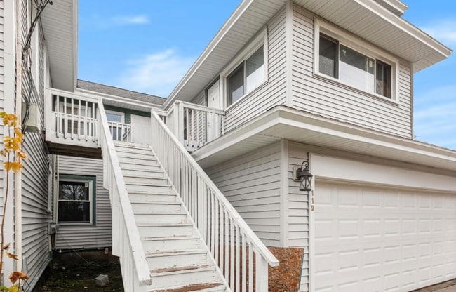 119 S Elm Ave unit 3, Jackson, MI 49203 - photo 3