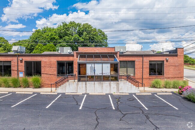 Lighthouse Vocational Services is a 501c3 charitable organization in New London, CT.