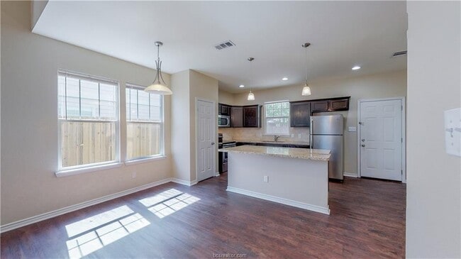 203 Sterling St, College Station, TX 77840 - photo 4
