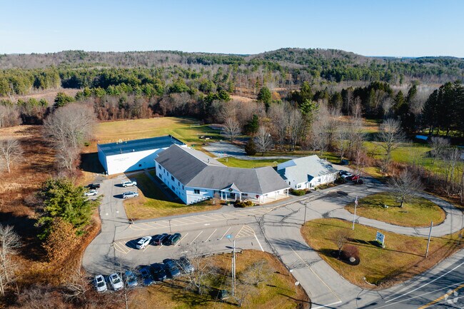 South Hampton Barnard School provides a well-rounded education and promotes academic excellence.