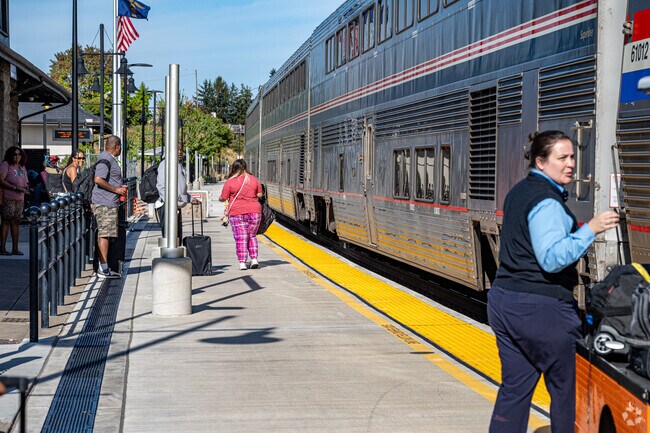 Amtrak is a convenient way to connect Albany to both Eugene and Portland, Oregon.