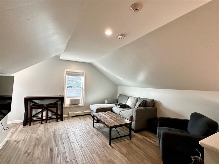 29 Ann St, Newport, RI 02840 - photo 1