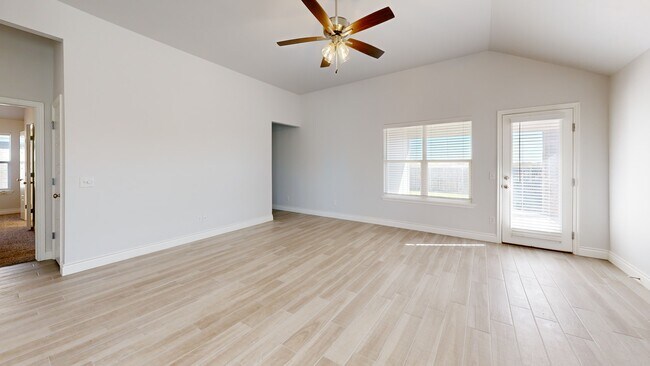 13412 Grass Plain Ave, Yukon, OK 73099 - photo 3