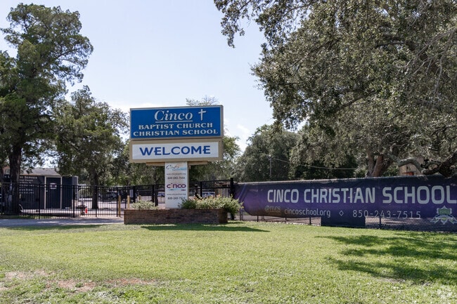 Cinco Baptist School
