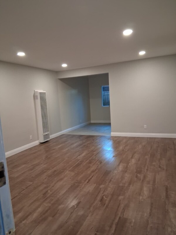 427 W Laurel St unit 2, Compton, CA 90220 - photo 3