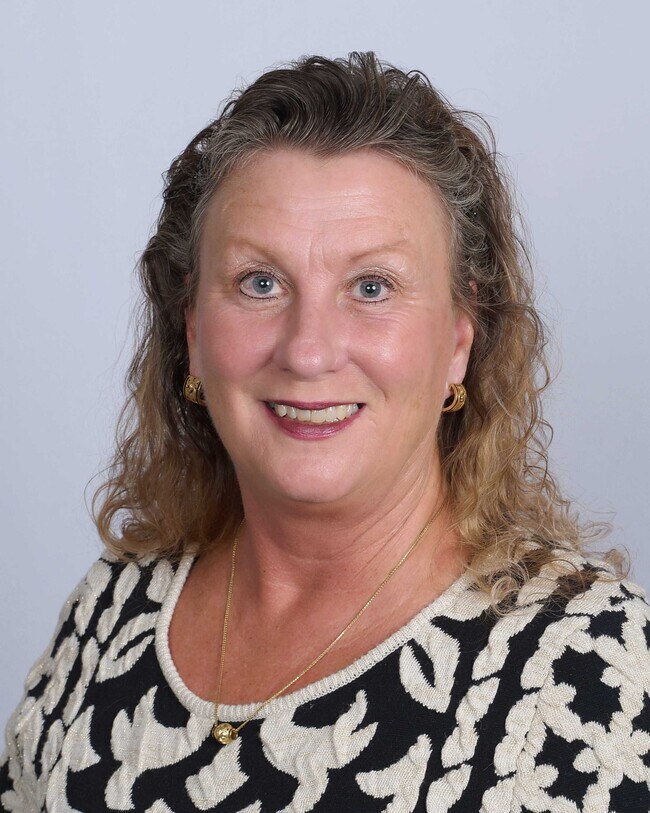 Rebecca Knisley