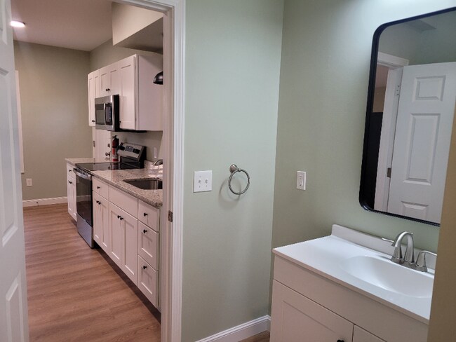 13 Myrtle St unit 2, Hillsborough, NH 03244 - photo 7