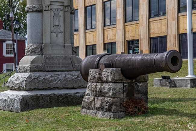 Monuments and historical artifacts can be found around the center of Kingwood.