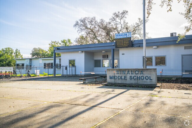 Sinaloa Middle School strives to build partnerships with parents and students.