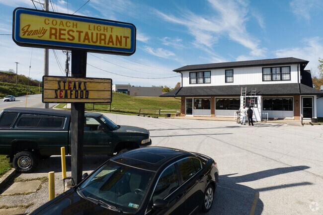 Coach Light is a local favorite dinner that you will find plenty of police go to in the morning.