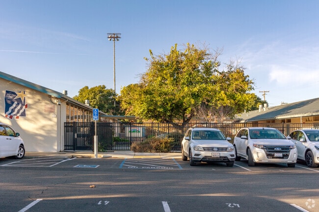 Washington Elementary School challenges and encourages children to learn in Santa Clara.
