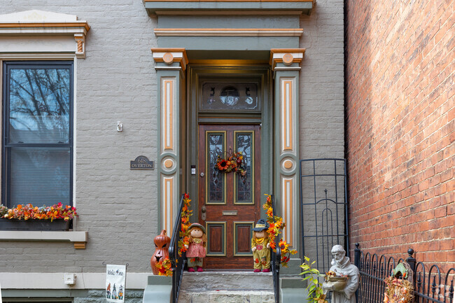 Welcoming homes are the key elements of the Newport area in Outer Campbell neighborhood.