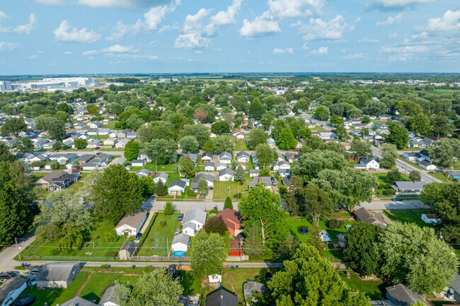 Bon Air is an old, wooded neighborhood in Kokomo, Indiana.