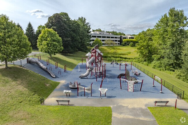 Kensico School is located at 320 Columbus Avenue in Valhalla, NY.