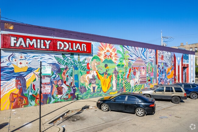 You can find many colorful murals in the neighborhood of Humboldt Park.