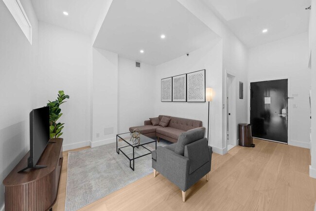 19 St Marks Place unit ID1319153P, New York, NY 10003 - photo 3