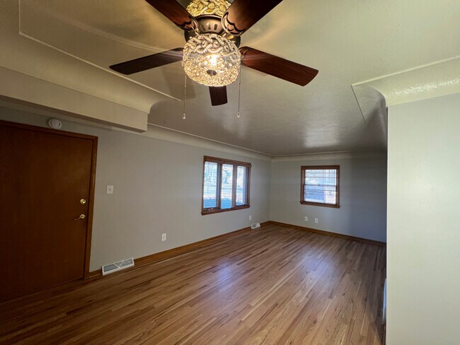 6210 Franklin Ave, Des Moines, IA 50322 - photo 3