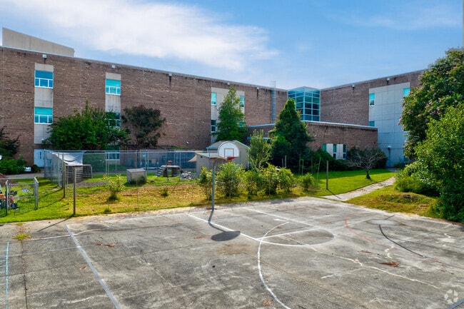 Wakefield High School also has an outdoor basketball court.