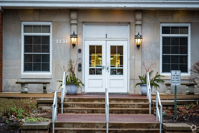 Edgar Road School is # 98 in Best of Elementary Schools in Missouri.