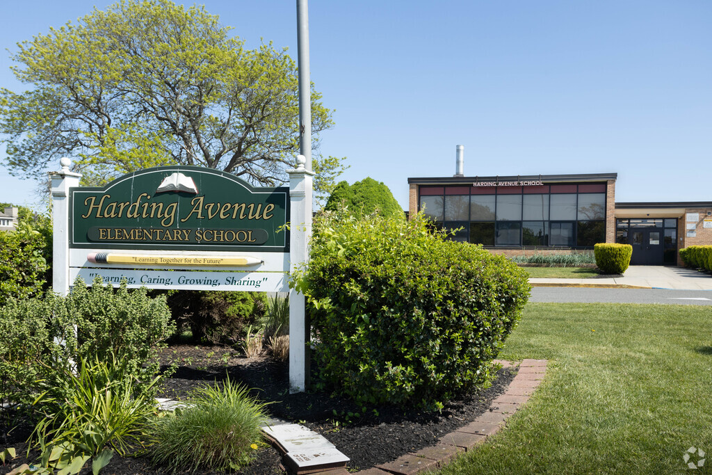 Harding Elementary School serves some students from West Babylon.