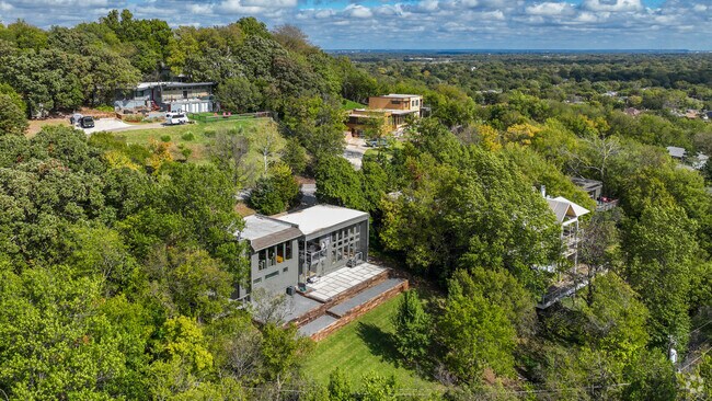 Reservoir Hill in Oak Cliff offers eclectic homes and scenic Tulsa views.