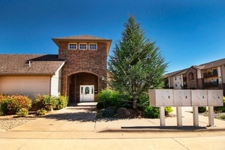 2145 W Bingham St, Ozark, MO 65721