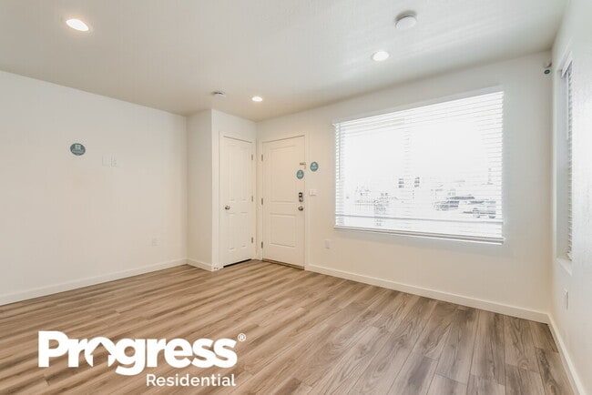 4735 N Tower Dr, Denver, CO 80249 - photo 4