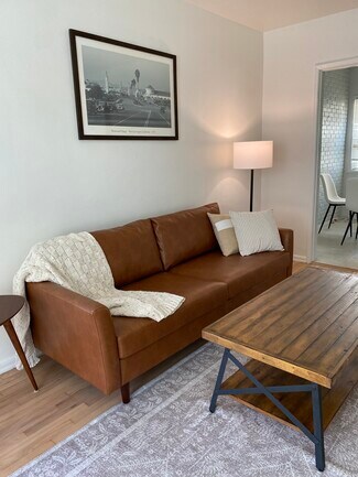 14526 Dickens St Unit 14530.5, Sherman Oaks, CA 91403